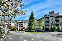 684 Warden Avenue 416, Toronto, ON M1L 4W4