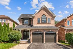 49 Sonley Drive, Whitby, ON L1R 3B7
