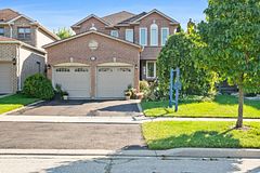 39 Mcivor Street, Whitby, ON L1R 2L7