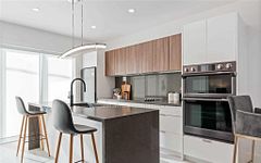 16 Minto Street 2, Toronto, ON M4L 1B6