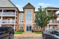 124 Aspen Springs Drive 309, Clarington, ON L1C 0G8