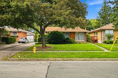 142 Cass Avenue, Toronto, ON M1T 2B6