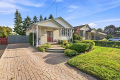 274 Labrador Drive, Oshawa, ON L1H 7E8