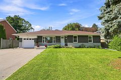 786 Mary Street N, Oshawa, ON L1G 5G3
