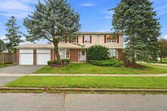 129 Briarscross Boulevard, Toronto, ON M1S 3K6