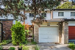 80 Halsey Avenue, Toronto, ON M4B 1A9