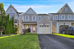 1210 Meath Drive, Oshawa, ON L1K 0G5