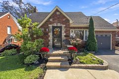 107 Sutherland Avenue, Oshawa, ON L1G 2G4
