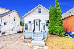 104 Park Road S, Oshawa, ON L1J 4G9