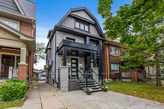 36 Lockwood Road, Toronto, ON M4L 3M8