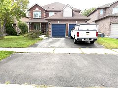 28 McIvor Street, Whitby, ON L1R 2L7