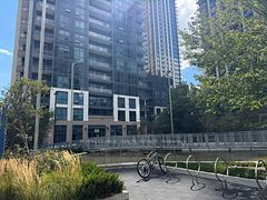 10 Meadowglen Place 301, Toronto, ON M1G 0A8