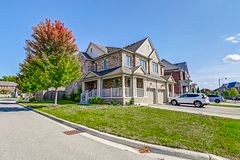 1 Silver Charm Drive, East Gwillimbury, ON L9N 0S5