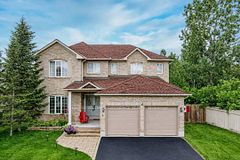 4 GOLD PARK Gate, Essa, ON L3W 0C2