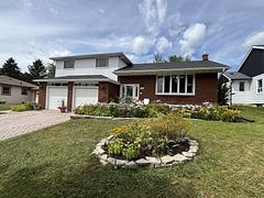 1049 Elgin Street, Newmarket, ON L3Y 3C3