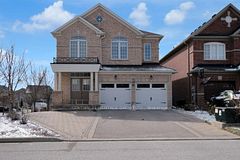 13 Herefordshire Crescent NE, Newmarket, ON L9N 0B7