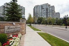 11 Townsgate Drive #107, Vaughan, ON L4J 8G4