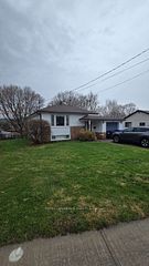 254 Simcoe Road, Bradford West Gwillimbury, ON L3Z 1Y9