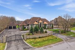 37 Greenan Road, Whitchurch-Stouffville, ON L4A 3H7