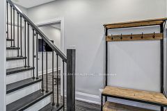 97 Centre Street E, Richmond Hill, ON L4C 1A3