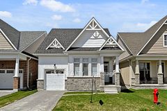 10 Palmira Drive, Georgina, ON L0E 1R0