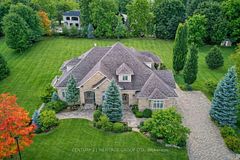12 Prince Adam Court, King, ON L7B 1M1