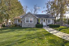 131 Minnetonka Road, Innisfil, ON L9S 2V8