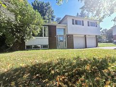 17 Larkdale Crescent, Essa, ON L0M 1B0