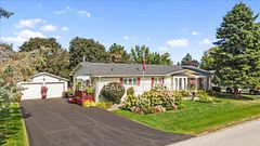 36 Juno Crescent, Georgina, ON L0E 1R0
