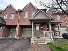 17 Winn Place, Aurora, ON L4G 0S2