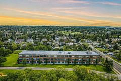543 Timothy Street 106, Newmarket, ON L3Y 1R1