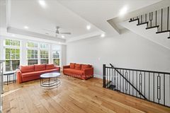 15100 S Yonge Street S 107, Aurora, ON L4G 4C8