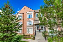 15943 Bayview Avenue 9, Aurora, ON L4G 0S3