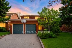 51 Sanderson Crescent, Richmond Hill, ON L4C 5L5