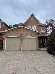 20 Palomino Drive, Richmond Hill, ON L4C 0P8