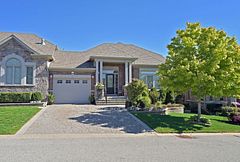 45 Hillcrest Drive, New Tecumseth, ON L9R 0N4