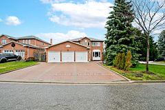 61 Nadine Crescent, Markham, ON L3R 7Y7