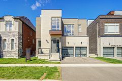 121 Milky Way Drive, Richmond Hill, ON L4C 4L9