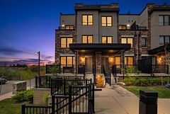 50 Baynes Way 1, Bradford West Gwillimbury, ON L3Z 4M4