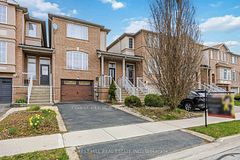 110 Foxfield Crescent, Vaughan, ON L4K 5E9