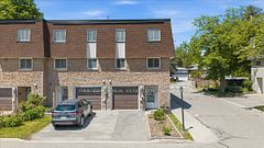 141 Clark Avenue 54, Markham, ON L3T 4P4