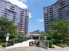 33 Cox Boulevard 1106, Markham, ON L3R 8A6