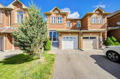 68 Denton Circle, Vaughan, ON L6A 2N4