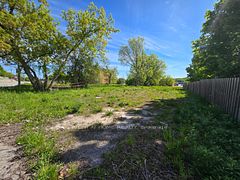 455 The Queensway South, Georgina, ON L4P 2C9
