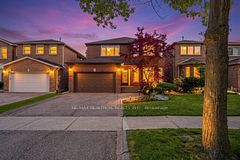 37 Dundurn Crescent, Vaughan, ON L4J 6Z2