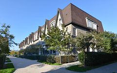 320 John Street 201, Markham, ON L3T 0B1