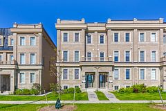 9398 Bayview Avenue, Richmond Hill, ON L4C 4Z2
