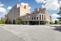 326 Major Mackenzie Drive E 307, Richmond Hill, ON L4C 8T4