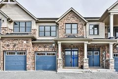 4 Blackpool Lane, East Gwillimbury, ON L9N 0R7
