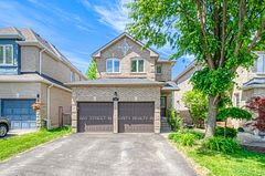 129 Fadine Road, Newmarket, ON L3X 2P2